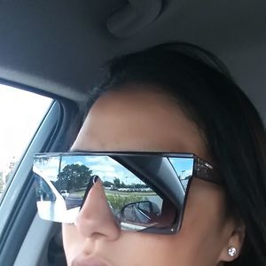 Meet your Posher, Natasha